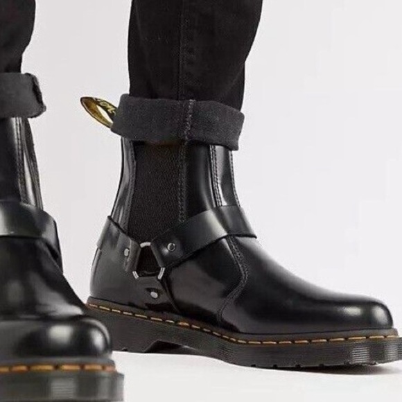 Dr. Martens Wincox Harness Lug Sole Chelsea boot polished smooth leather 6 NEW - Picture 1 of 6